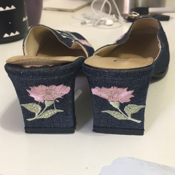 Heels - Picture 5 of 5